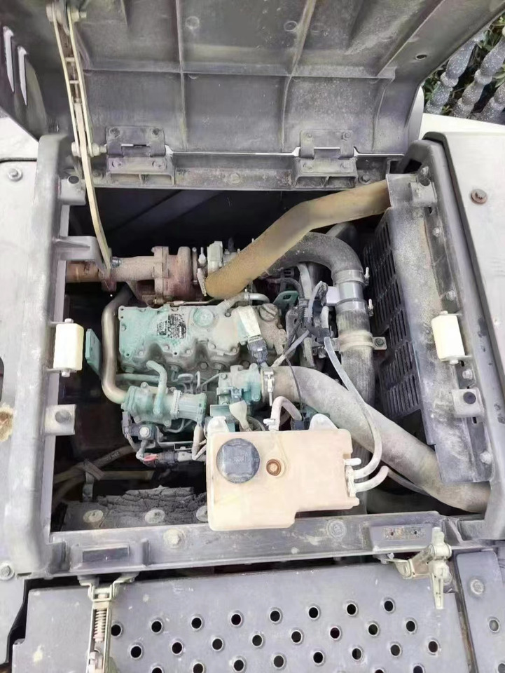 VOLVO D3.8E - Motor - Kotrógép: 1 kép. VOLVO D3.8E - Motor - Kotrógép: 1 kép.