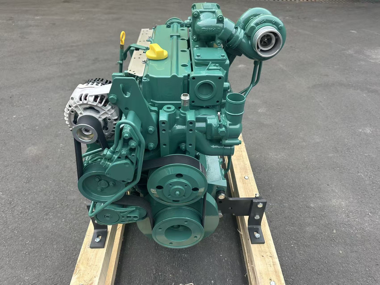 VOLVO D4D - Motor - Kotrórakodó: 4 kép. VOLVO D4D - Motor - Kotrórakodó: 4 kép.