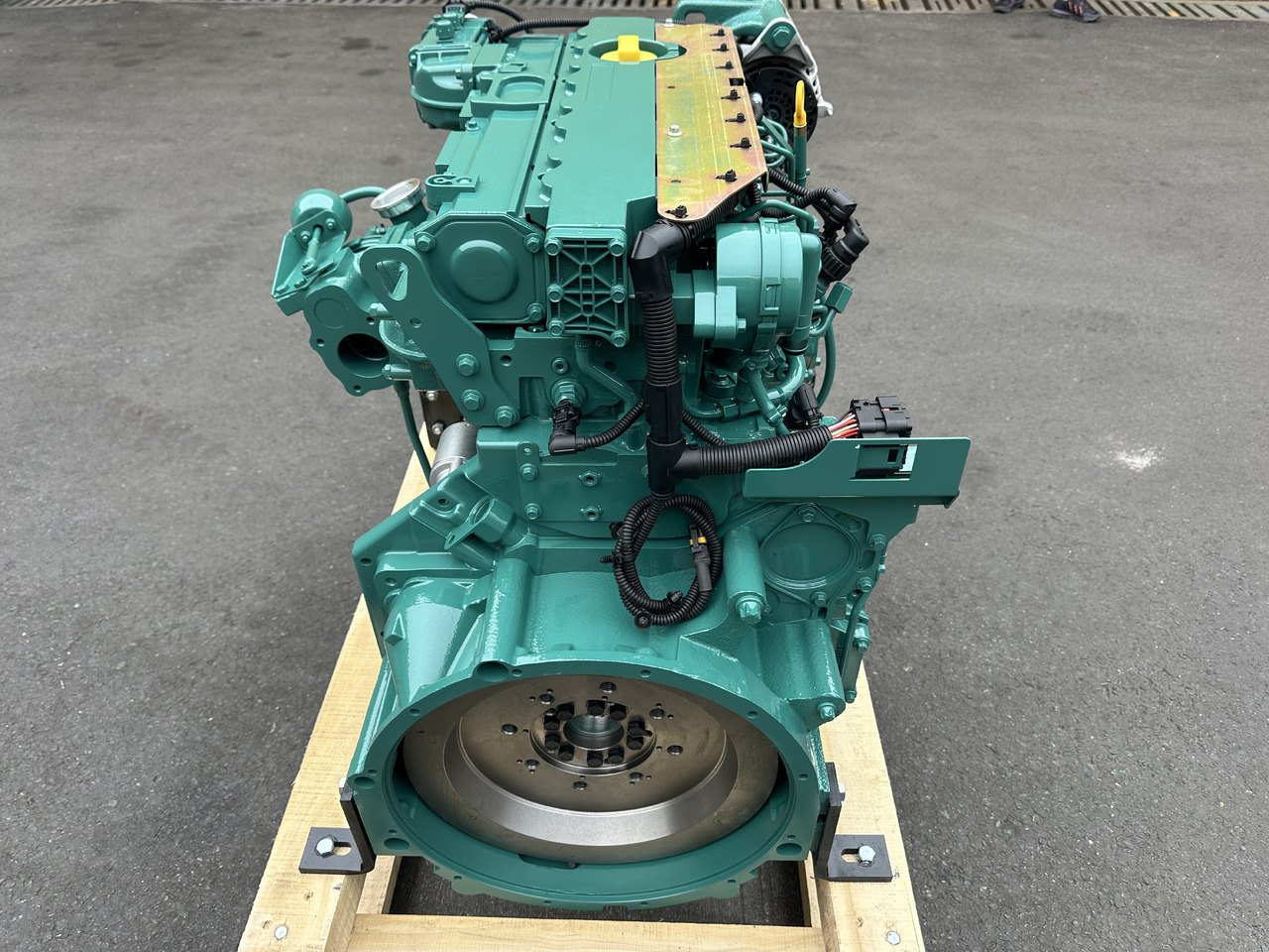 VOLVO D5E - Motor - Kotrógép: 4 kép. VOLVO D5E - Motor - Kotrógép: 4 kép.