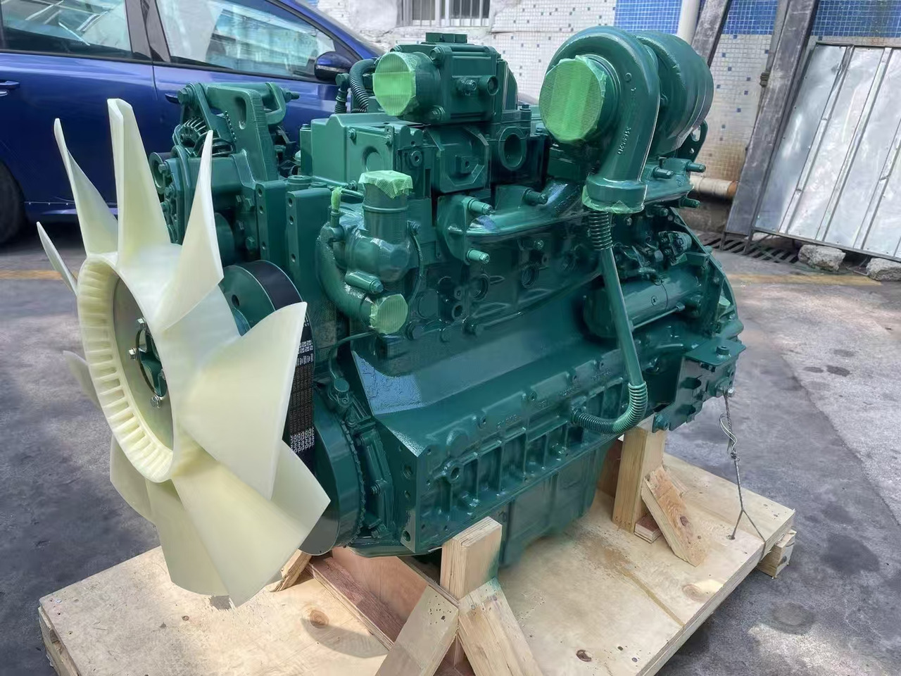 VOLVO D6D - Motor - Kotrógép: 1 kép. VOLVO D6D - Motor - Kotrógép: 1 kép.