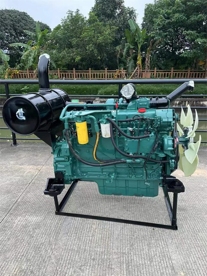 VOLVO D7D - Motor - Kotrógép: 1 kép. VOLVO D7D - Motor - Kotrógép: 1 kép.