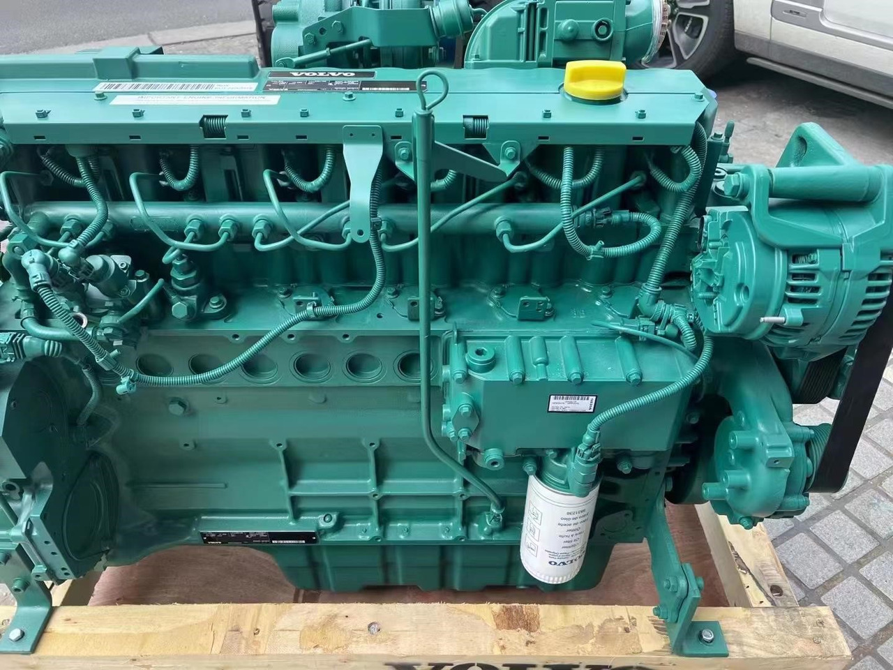 VOLVO D7E - Motor - Kotrógép: 1 kép. VOLVO D7E - Motor - Kotrógép: 1 kép.