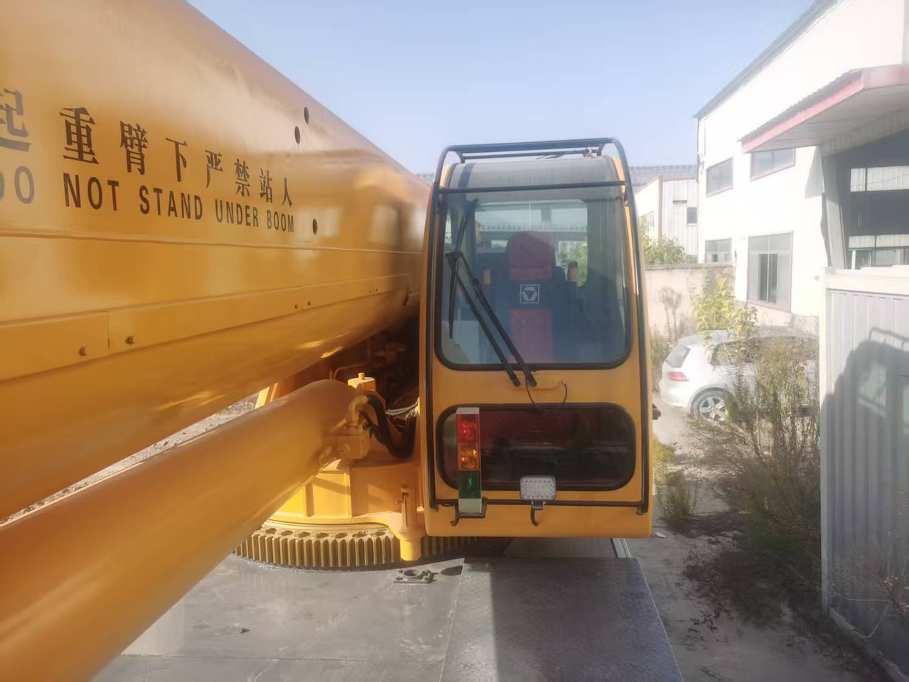 XCMG 70TONS - Darus autó: 5 kép. XCMG 70TONS - Darus autó: 5 kép.