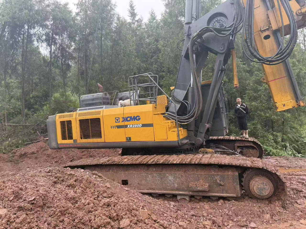 XCMG XCMG XR280D - Darus autó: 4 kép. XCMG XCMG XR280D - Darus autó: 4 kép.