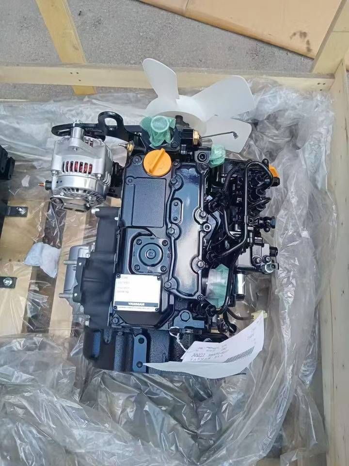 YANMAR 3TNV70 - Motor - Kotrógép: 3 kép. YANMAR 3TNV70 - Motor - Kotrógép: 3 kép.