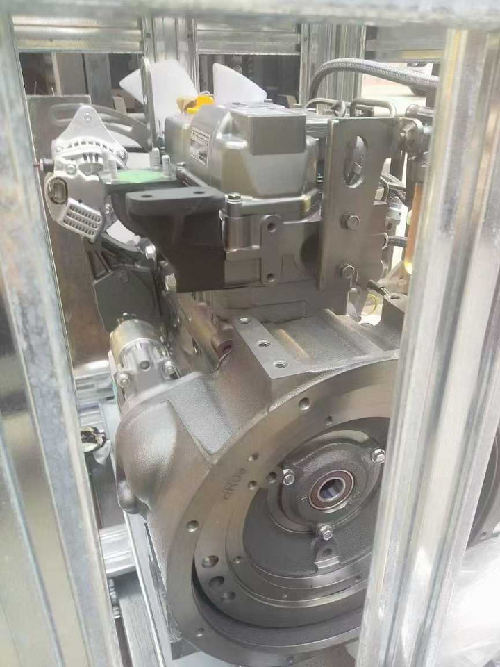 YANMAR 3TNV76 - Motor - Kotrógép: 3 kép. YANMAR 3TNV76 - Motor - Kotrógép: 3 kép.