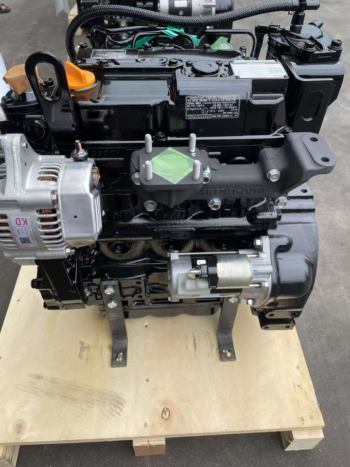 YANMAR 3TNV76 - Motor - Kotrógép: 3 kép. YANMAR 3TNV76 - Motor - Kotrógép: 3 kép.