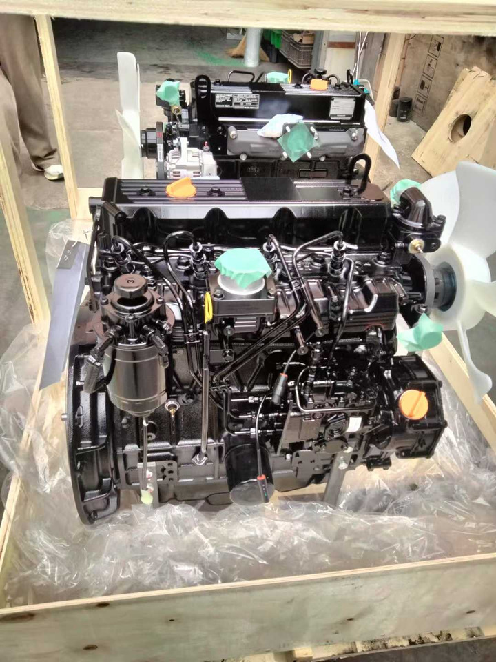 YANMAR 4TNE98 - Motor - Építőipari gépek: 2 kép. YANMAR 4TNE98 - Motor - Építőipari gépek: 2 kép.