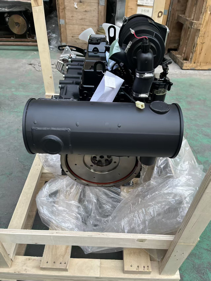 YANMAR 4TNV88 - Motor - Kotrógép: 3 kép. YANMAR 4TNV88 - Motor - Kotrógép: 3 kép.
