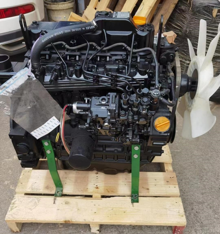 YANMAR 4TNV88 - Motor - Kotrógép: 1 kép. YANMAR 4TNV88 - Motor - Kotrógép: 1 kép.