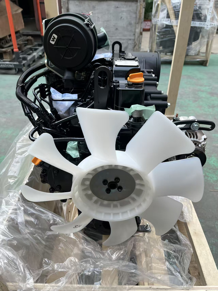 YANMAR 4TNV88 - Motor - Kotrógép: 1 kép. YANMAR 4TNV88 - Motor - Kotrógép: 1 kép.