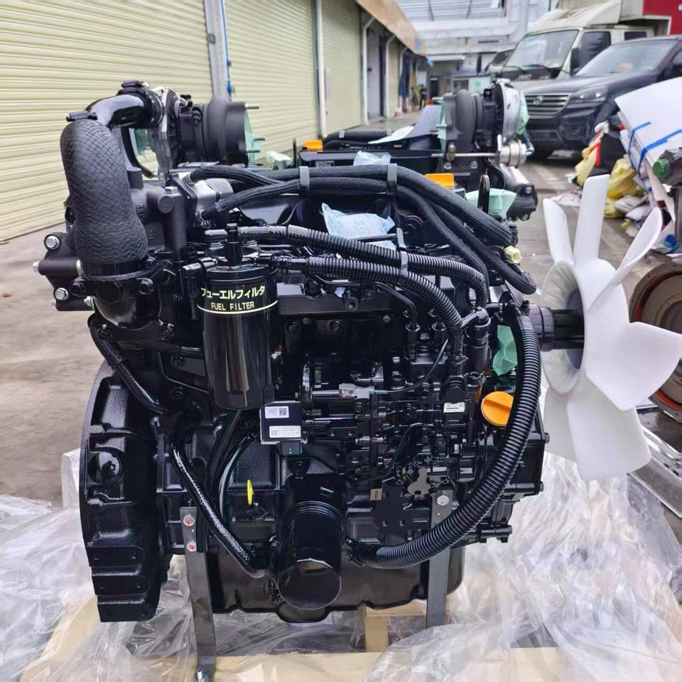 YANMAR 4TNV98C with EGR - Motor - Gumikerekes kotró: 1 kép. YANMAR 4TNV98C with EGR - Motor - Gumikerekes kotró: 1 kép.