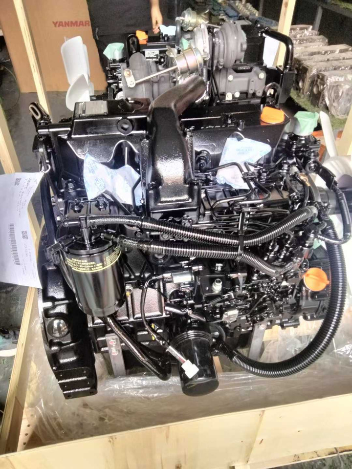 YANMAR 4TNV98T - Motor - Építőipari gépek: 1 kép. YANMAR 4TNV98T - Motor - Építőipari gépek: 1 kép.