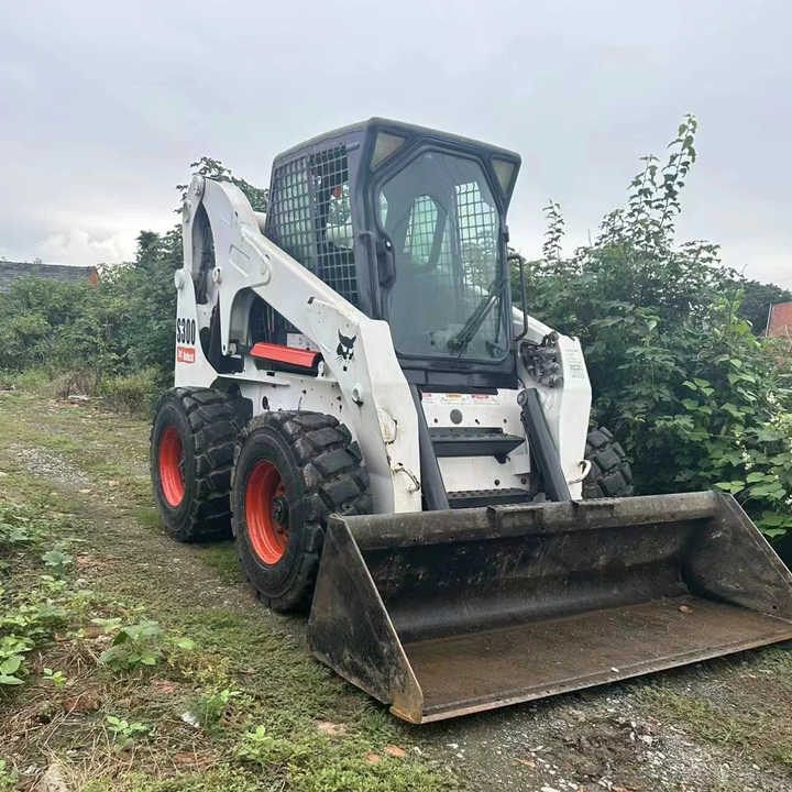 100%Ready Bobcat S300 Well Sold Most Famous Brand High Quality Bobcat S300 Skid Steer Loader for Sale - Gumikerekes homlokrakodó: 2 kép. 100%Ready Bobcat S300 Well Sold Most Famous Brand High Quality Bobcat S300 Skid Steer Loader for Sale - Gumikerekes homlokrakodó: 2 kép.