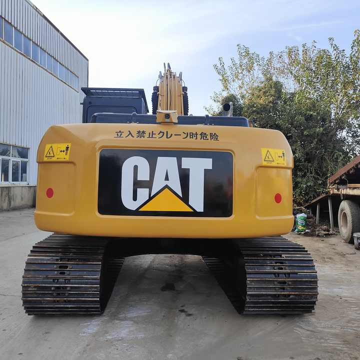 95% New Well Maintained Low Working Hours Used Excavator CAT320D CAT320d Used Excavator for Sale at the Lowest Price - Lánctalpas kotró: 3 kép. 95% New Well Maintained Low Working Hours Used Excavator CAT320D CAT320d Used Excavator for Sale at the Lowest Price - Lánctalpas kotró: 3 kép.