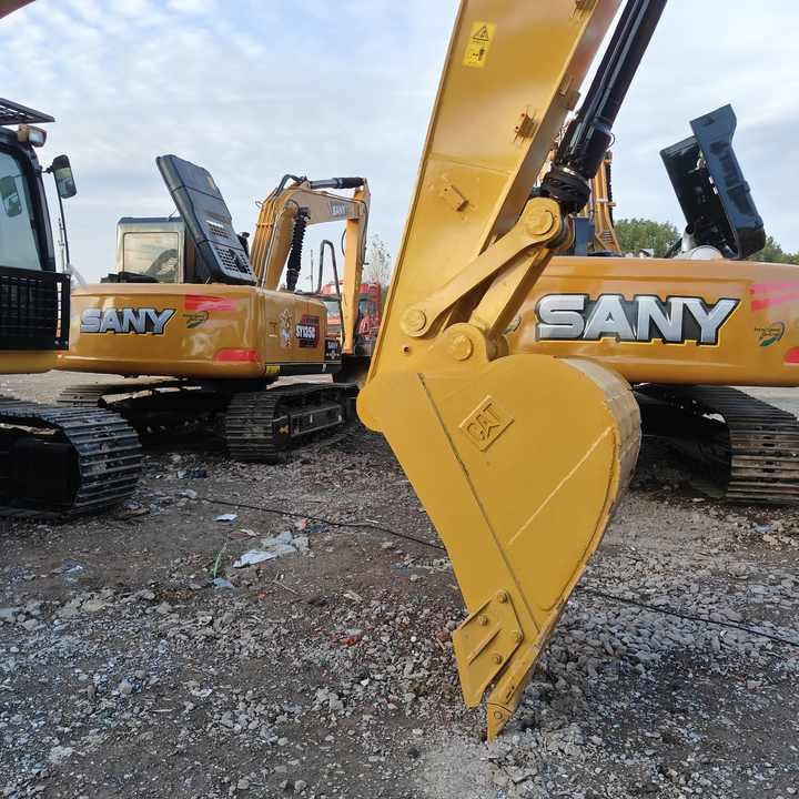 95% New Well Maintained Low Working Hours Used Excavator CAT320D CAT320d Used Excavator for Sale at the Lowest Price - Lánctalpas kotró: 5 kép. 95% New Well Maintained Low Working Hours Used Excavator CAT320D CAT320d Used Excavator for Sale at the Lowest Price - Lánctalpas kotró: 5 kép.