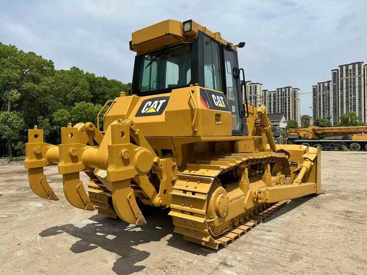 CAT D7G Bulldozer/Used CAT D7G D7H D8R Bulldozer with Ripper,construction Equipment Bulldozer - Buldózer: 3 kép. CAT D7G Bulldozer/Used CAT D7G D7H D8R Bulldozer with Ripper,construction Equipment Bulldozer - Buldózer: 3 kép.
