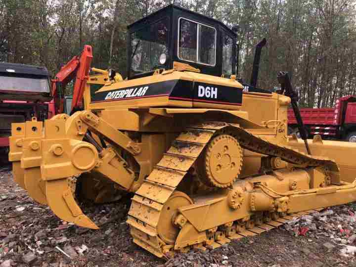 CAT High Quality Used Machinery , Original D6h Cat Bulldozer , Winch Attached Cat Bulldozer - Buldózer: 5 kép. CAT High Quality Used Machinery , Original D6h Cat Bulldozer , Winch Attached Cat Bulldozer - Buldózer: 5 kép.