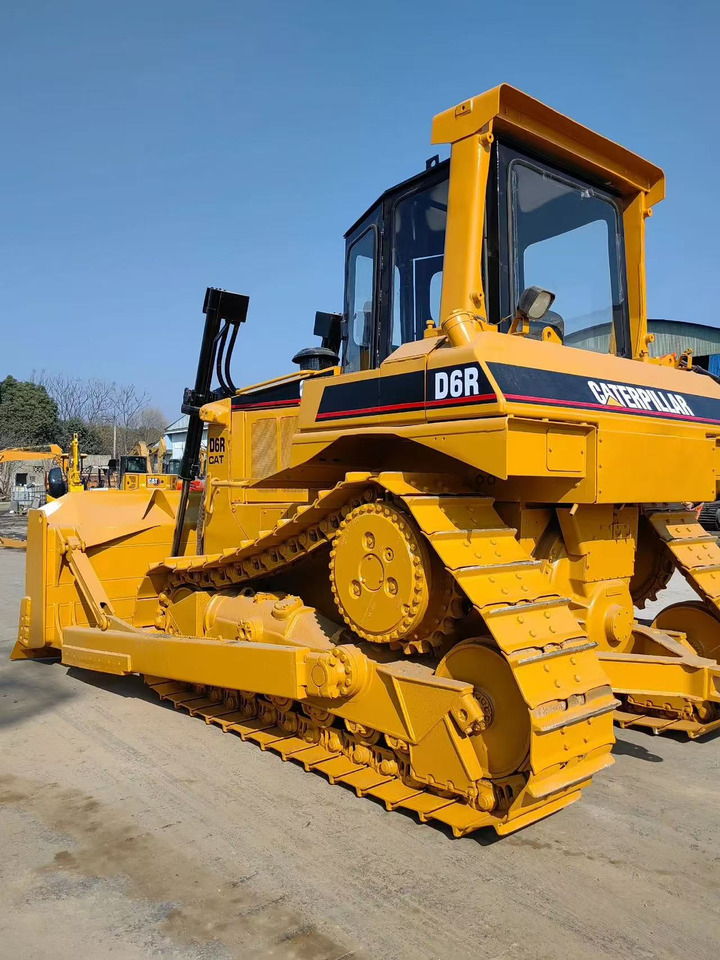 CAT Used Bulldozer D6R High Quality - Buldózer: 2 kép. CAT Used Bulldozer D6R High Quality - Buldózer: 2 kép.