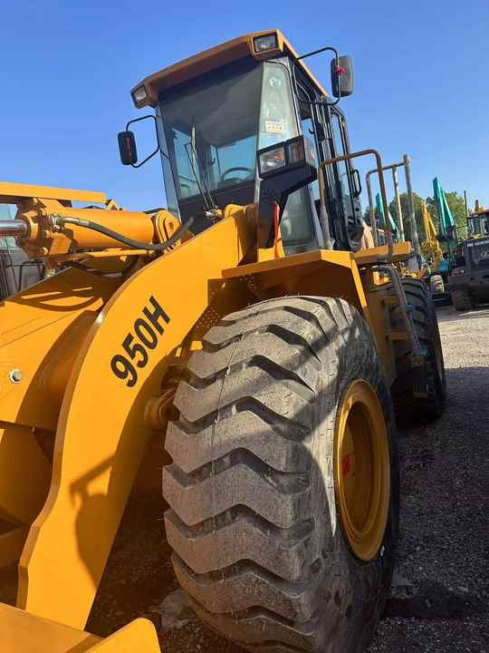 CAT Used/second Hand 950H Front Loader , CAT 950H Wheel Loader for Sale , Original Equipments in Stock for Sale - Gumikerekes homlokrakodó: 5 kép. CAT Used/second Hand 950H Front Loader , CAT 950H Wheel Loader for Sale , Original Equipments in Stock for Sale - Gumikerekes homlokrakodó: 5 kép.