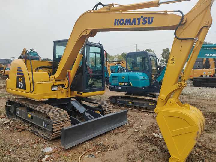 Cheap Used Komatsu PC70-8 Crawler Excavator with High Efficiency Used Heavy Machinery Komatsu PC70-8 Digger Cheap for Sale - Lánctalpas kotró: 3 kép. Cheap Used Komatsu PC70-8 Crawler Excavator with High Efficiency Used Heavy Machinery Komatsu PC70-8 Digger Cheap for Sale - Lánctalpas kotró: 3 kép.