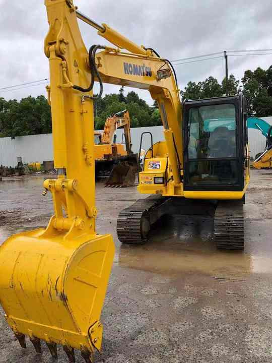 Cheap Used Komatsu PC70-8 Crawler Excavator with High Efficiency Used Heavy Machinery Komatsu PC70-8 Digger Cheap for Sale - Lánctalpas kotró: 3 kép. Cheap Used Komatsu PC70-8 Crawler Excavator with High Efficiency Used Heavy Machinery Komatsu PC70-8 Digger Cheap for Sale - Lánctalpas kotró: 3 kép.