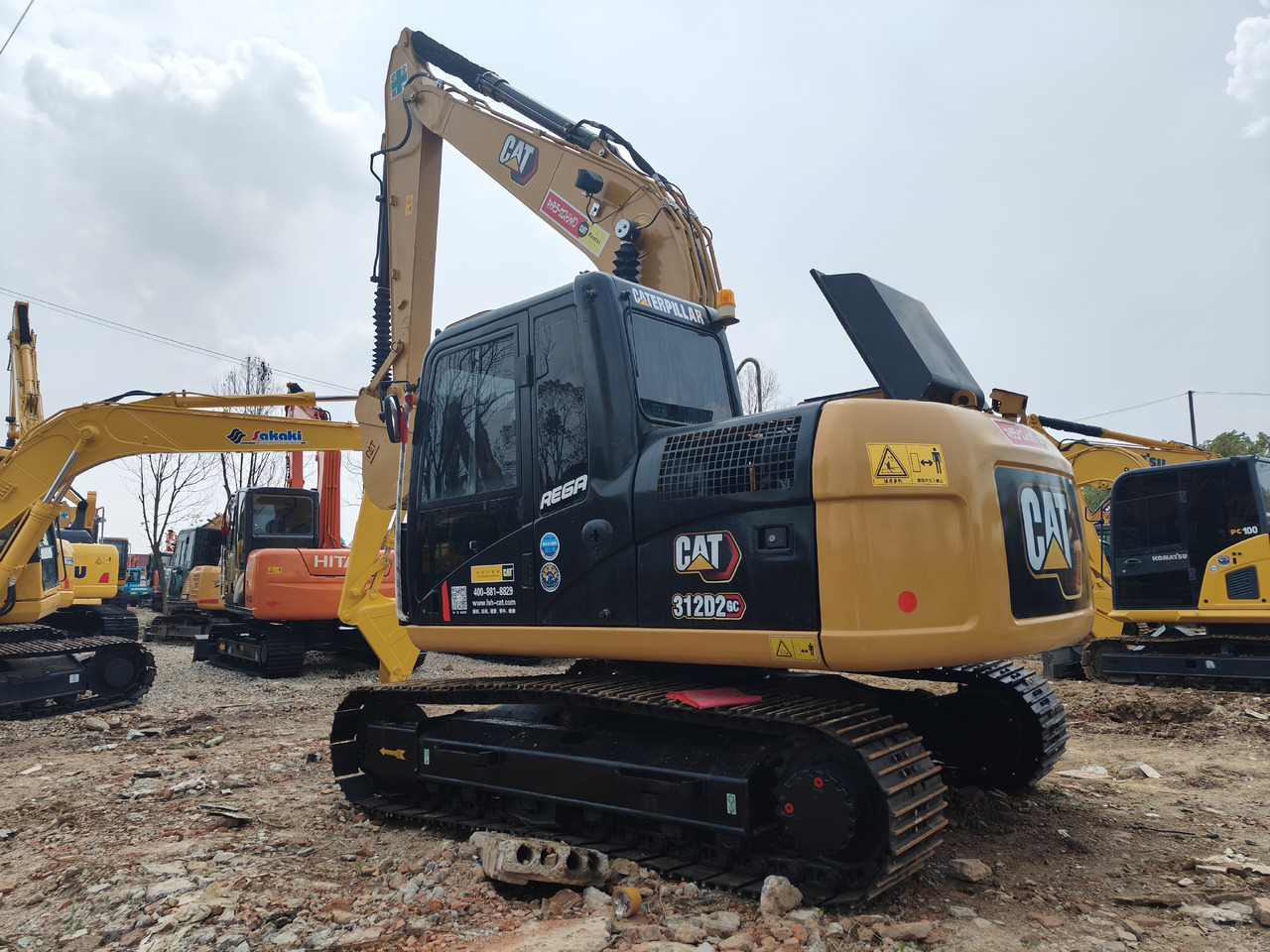 CATERPILLAR second-hand excavator CAT312D - Építőipari gépek: 3 kép. CATERPILLAR second-hand excavator CAT312D - Építőipari gépek: 3 kép.