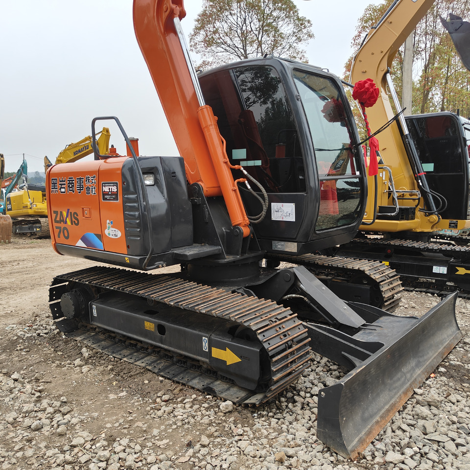 CRAWLER EXCAVATOR Used Hitachi ZX70 Excavator for Sale - Low Hours - Építőipari gépek: 1 kép. CRAWLER EXCAVATOR Used Hitachi ZX70 Excavator for Sale - Low Hours - Építőipari gépek: 1 kép.