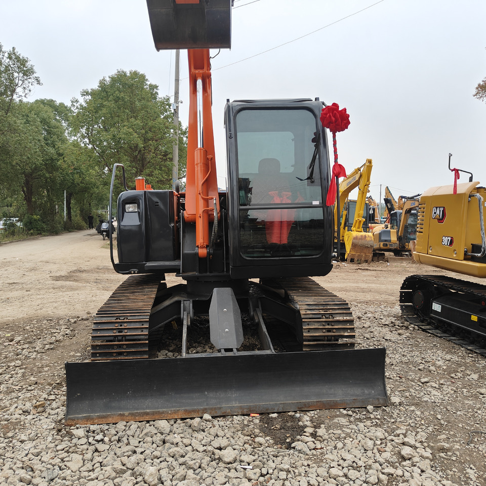 CRAWLER EXCAVATOR Used Hitachi ZX70 Excavator for Sale - Low Hours - Építőipari gépek: 3 kép. CRAWLER EXCAVATOR Used Hitachi ZX70 Excavator for Sale - Low Hours - Építőipari gépek: 3 kép.