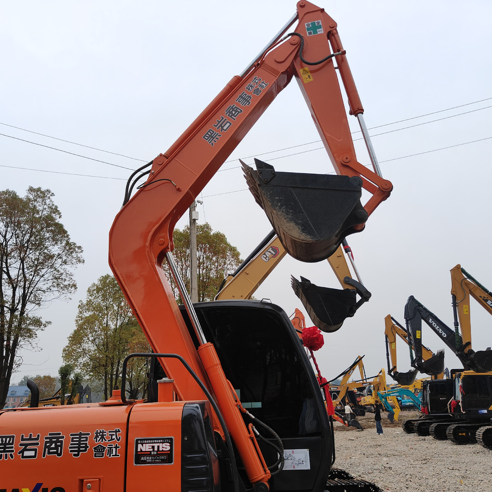 CRAWLER EXCAVATOR Used Hitachi ZX70 Excavator for Sale - Low Hours - Építőipari gépek: 4 kép. CRAWLER EXCAVATOR Used Hitachi ZX70 Excavator for Sale - Low Hours - Építőipari gépek: 4 kép.