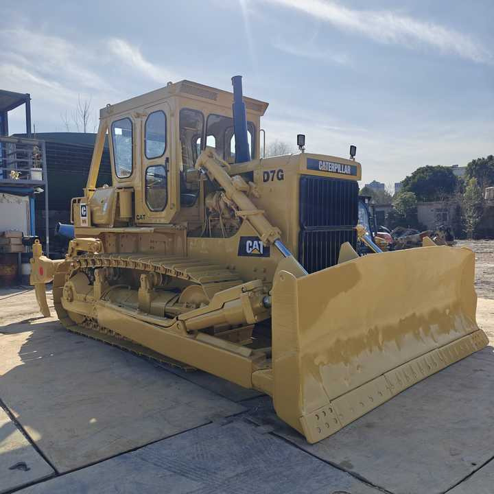 Good Condition Caterpillar CATD7G Original Japan Used Crawler Dozer Used CAT D6 D7 D10 Second Hand Bulldozers for Sale - Buldózer: 5 kép. Good Condition Caterpillar CATD7G Original Japan Used Crawler Dozer Used CAT D6 D7 D10 Second Hand Bulldozers for Sale - Buldózer: 5 kép.