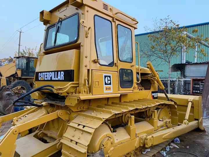 Good Condition D6D Mini Bulldozer New Crawler Bulldozer with Parts Price Bulldozers - Buldózer: 4 kép. Good Condition D6D Mini Bulldozer New Crawler Bulldozer with Parts Price Bulldozers - Buldózer: 4 kép.