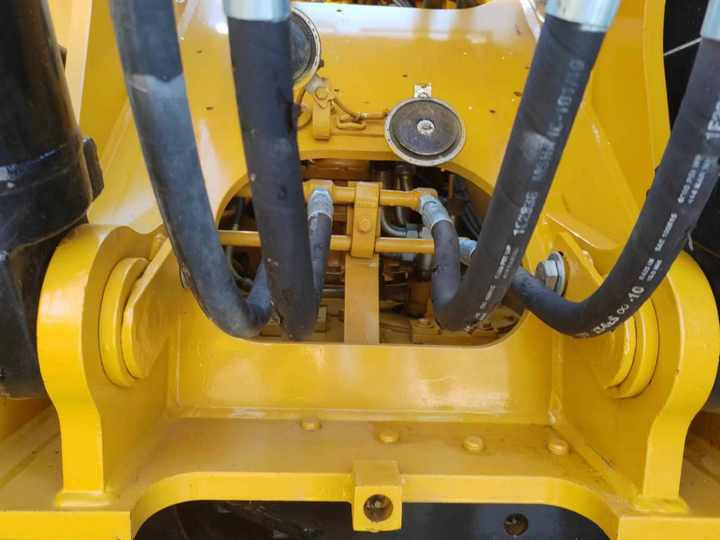 Good Condition Used Excavator Machine Caterpillar 315D Crawler CAT 15ton Used Excavator for Sale CAT 315 Excavators - Lánctalpas kotró: 5 kép. Good Condition Used Excavator Machine Caterpillar 315D Crawler CAT 15ton Used Excavator for Sale CAT 315 Excavators - Lánctalpas kotró: 5 kép.