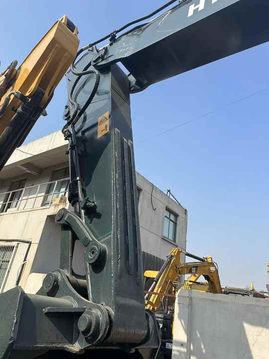 Heavy-Duty Hyundai 305 Excavator for Mining & Construction - Well-Maintained, Warranty Included - Lánctalpas kotró: 4 kép. Heavy-Duty Hyundai 305 Excavator for Mining & Construction - Well-Maintained, Warranty Included - Lánctalpas kotró: 4 kép.