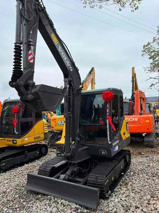 High Quality Used Volvo EC60D Excavator for Sale 6 Ton Compact Machine, Excellent Condition, Ready for Work! - Lánctalpas kotró: 3 kép. High Quality Used Volvo EC60D Excavator for Sale 6 Ton Compact Machine, Excellent Condition, Ready for Work! - Lánctalpas kotró: 3 kép.