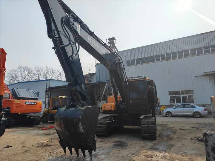 Hyundai 220LC-9S Used Excavator for Mining & Construction | Price Negotiable, Global Shipping - Lánctalpas kotró: 4 kép. Hyundai 220LC-9S Used Excavator for Mining & Construction | Price Negotiable, Global Shipping - Lánctalpas kotró: 4 kép.
