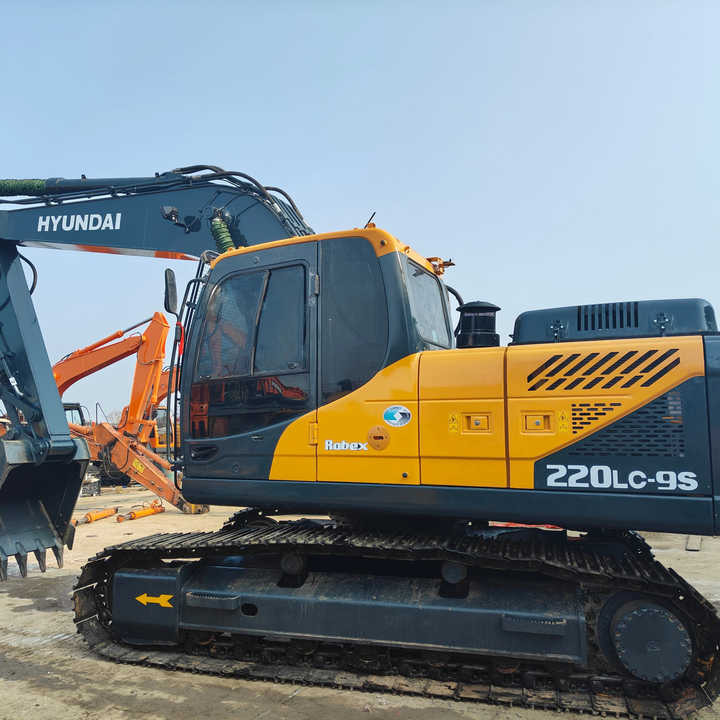 Hyundai 220LC-9S Used Excavator for Mining & Construction | Price Negotiable, Global Shipping - Lánctalpas kotró: 1 kép. Hyundai 220LC-9S Used Excavator for Mining & Construction | Price Negotiable, Global Shipping - Lánctalpas kotró: 1 kép.
