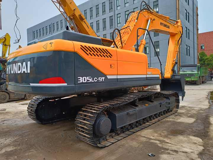 Hyundai Digger 305-9T Second Hand Korea Made High Performance Machine Hyundai Excavator for Sale - Lánctalpas kotró: 3 kép. Hyundai Digger 305-9T Second Hand Korea Made High Performance Machine Hyundai Excavator for Sale - Lánctalpas kotró: 3 kép.