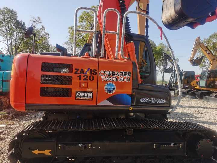 Japan Original Hitachi ZX120 Crawler Excavator Perfect for Various Projects Available Used Excavators for Sale - Lánctalpas kotró: 2 kép. Japan Original Hitachi ZX120 Crawler Excavator Perfect for Various Projects Available Used Excavators for Sale - Lánctalpas kotró: 2 kép.