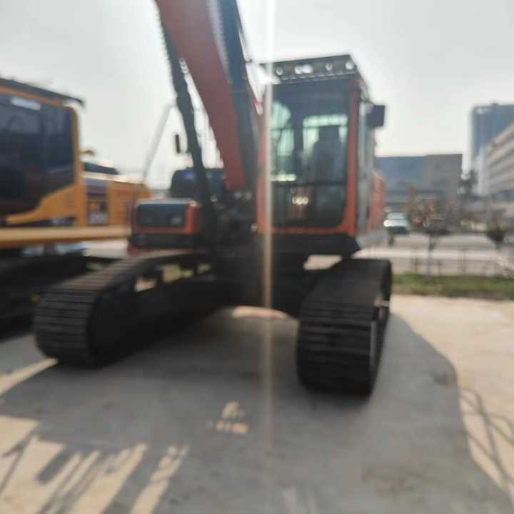 Korea Made Doosan Digger Dx300lc Doosan Used Machinery Excavator , Doosan Dx220 Dx300 Dx200 - Kotrógép: 4 kép. Korea Made Doosan Digger Dx300lc Doosan Used Machinery Excavator , Doosan Dx220 Dx300 Dx200 - Kotrógép: 4 kép.