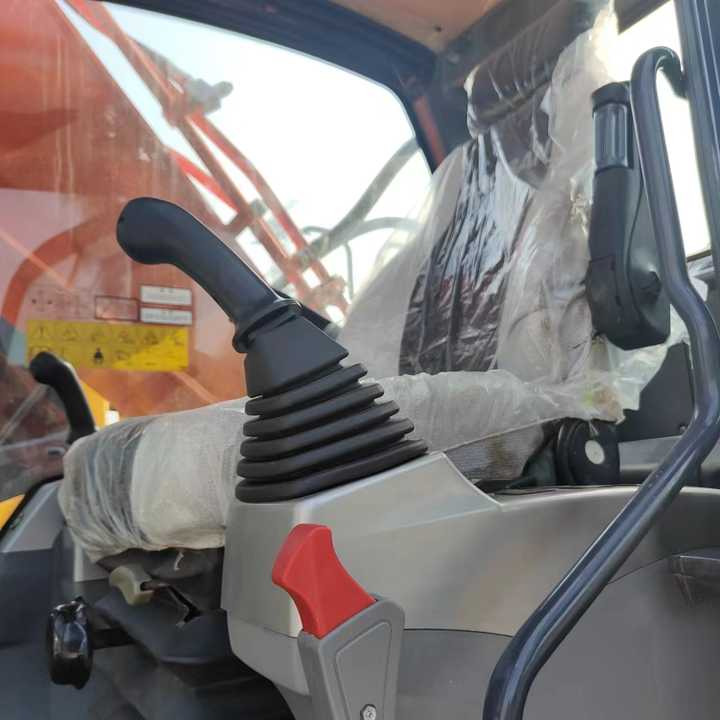 Korea Made Doosan Digger Dx300lc Doosan Used Machinery Excavator , Doosan Dx220 Dx300 Dx200 - Kotrógép: 5 kép. Korea Made Doosan Digger Dx300lc Doosan Used Machinery Excavator , Doosan Dx220 Dx300 Dx200 - Kotrógép: 5 kép.