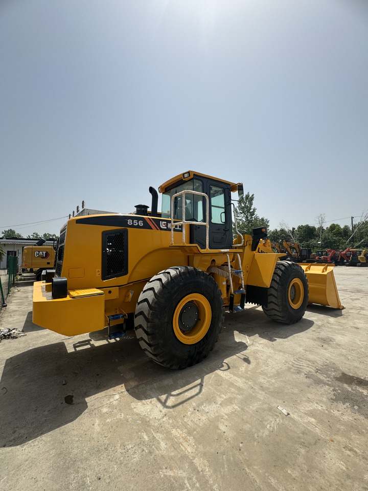 LIUGONG Used LIUGONG LOADER 856 Second-hand - Gumikerekes homlokrakodó: 5 kép. LIUGONG Used LIUGONG LOADER 856 Second-hand - Gumikerekes homlokrakodó: 5 kép.