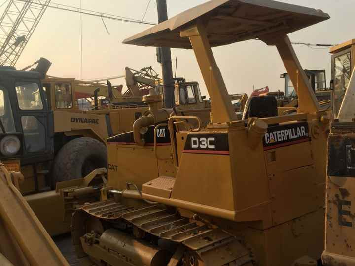 Mini CAT Bulldozer D3c D3 D3k D3m D4h D4m D4k D5h D5g D5k D5m Used Bulldozer with Ripper for Sale - Buldózer: 3 kép. Mini CAT Bulldozer D3c D3 D3k D3m D4h D4m D4k D5h D5g D5k D5m Used Bulldozer with Ripper for Sale - Buldózer: 3 kép.
