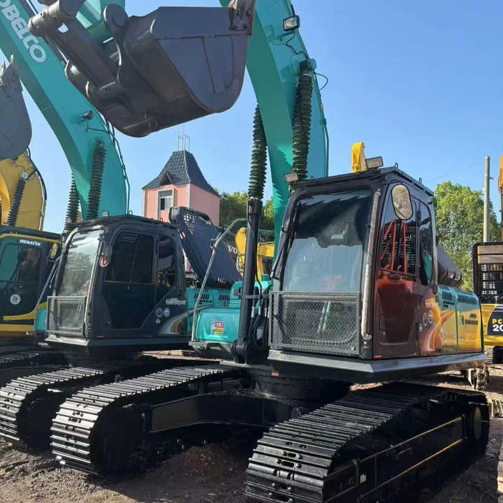 New Arrival Kobelco Sk200D 20tons Crawler Excavator for Sale 90% Brand New Kobelco Sk140 200 350 Digger in Stock - Kotrógép: 1 kép. New Arrival Kobelco Sk200D 20tons Crawler Excavator for Sale 90% Brand New Kobelco Sk140 200 350 Digger in Stock - Kotrógép: 1 kép.