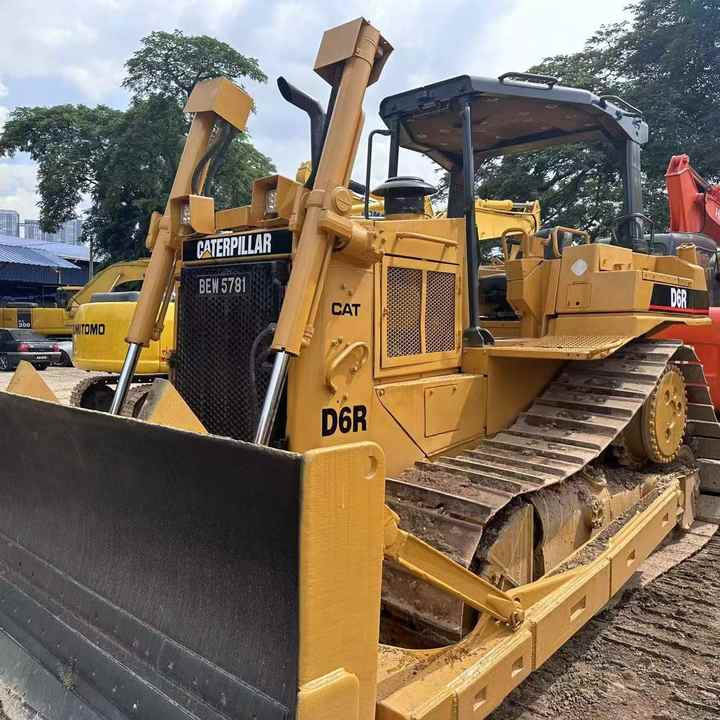 Original Caterpillar D6r Bulldozer Used Caterpillar D5 D6 D7 Bulldozer on Sale High Quality Caterpillar D6r Bulldozer - Buldózer: 1 kép. Original Caterpillar D6r Bulldozer Used Caterpillar D5 D6 D7 Bulldozer on Sale High Quality Caterpillar D6r Bulldozer - Buldózer: 1 kép.