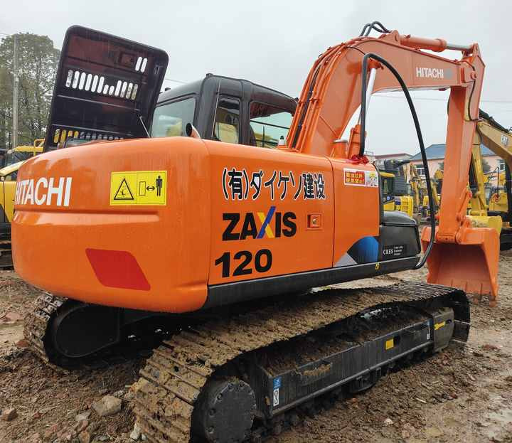 Original Hitachi ZX120 Crawler Excavator Low Hours Perfect for Various Projects Available Used Excavators for Sale - Lánctalpas kotró: 3 kép. Original Hitachi ZX120 Crawler Excavator Low Hours Perfect for Various Projects Available Used Excavators for Sale - Lánctalpas kotró: 3 kép.
