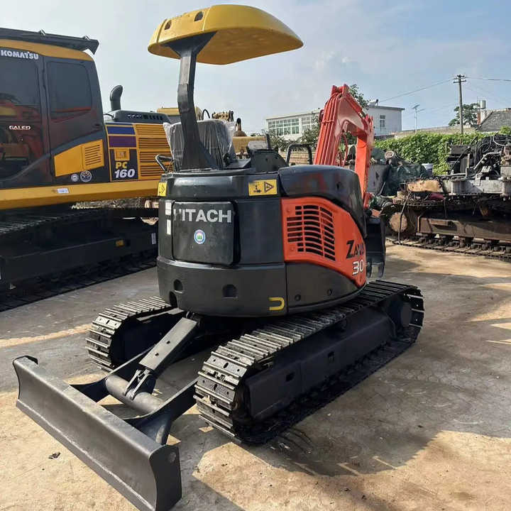Original Japan Hitachi ZX30 Excavator Hitachi Excavator in Low Price for Hot Sale - Lánctalpas kotró: 3 kép. Original Japan Hitachi ZX30 Excavator Hitachi Excavator in Low Price for Hot Sale - Lánctalpas kotró: 3 kép.