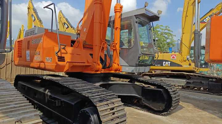 Original Japan Hitachi ZX450 Excavator Hitachi Excavator in Low Price for Hot Sale - Lánctalpas kotró: 2 kép. Original Japan Hitachi ZX450 Excavator Hitachi Excavator in Low Price for Hot Sale - Lánctalpas kotró: 2 kép.