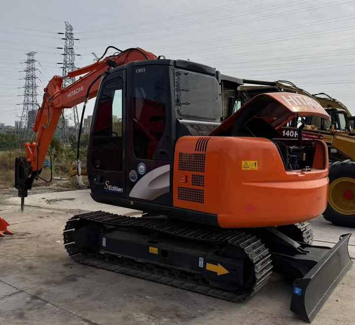 Original Japan Hitachi ZX60 Excavator Hitachi Excavator in Low Price for Hot Sale - Lánctalpas kotró: 3 kép. Original Japan Hitachi ZX60 Excavator Hitachi Excavator in Low Price for Hot Sale - Lánctalpas kotró: 3 kép.