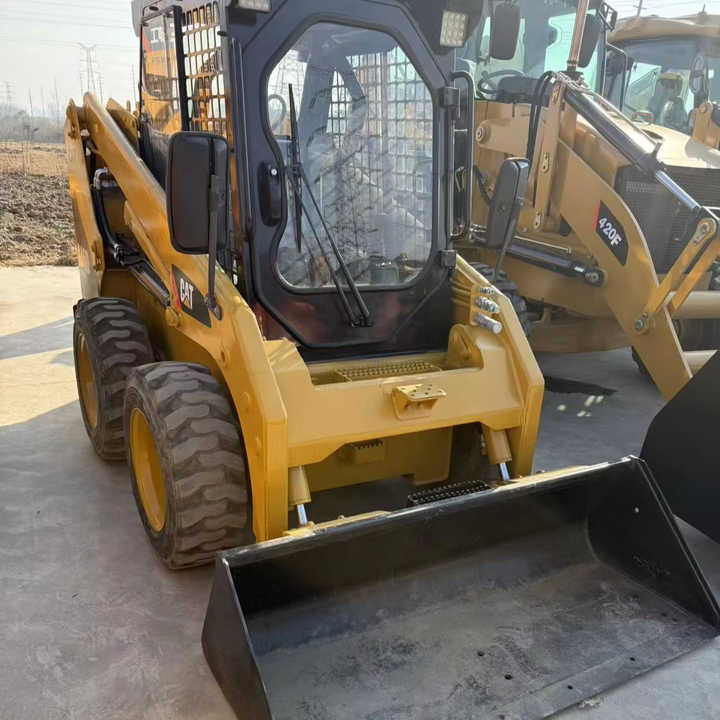 Mini homlokrakodó Second Hand Cheap Caterpillar CAT246D with Perfect Function  Mini Skid Steers Used Cat246c 246D Backhoe Loader on Sale: 1 kép.